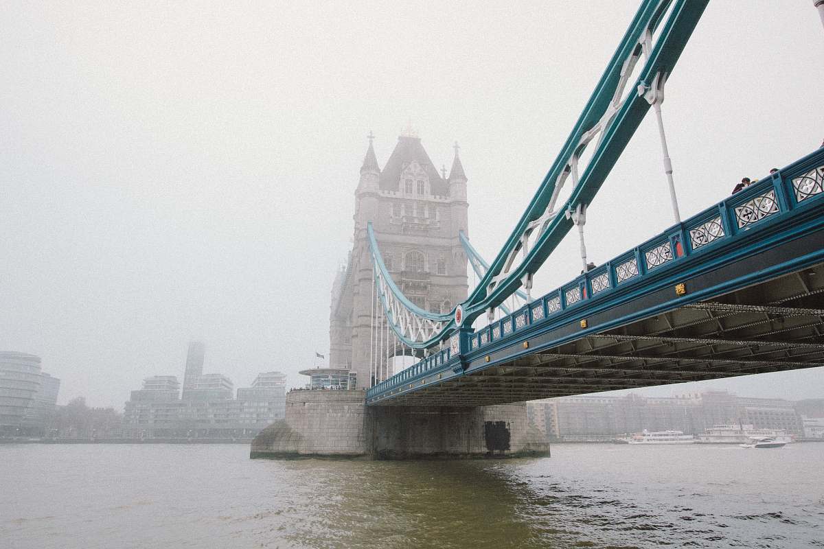 tower bridge brown and grey concrete bridge london